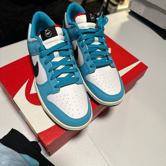Nike Sneakers in Blue, White, and Black - Picture 1 of 2